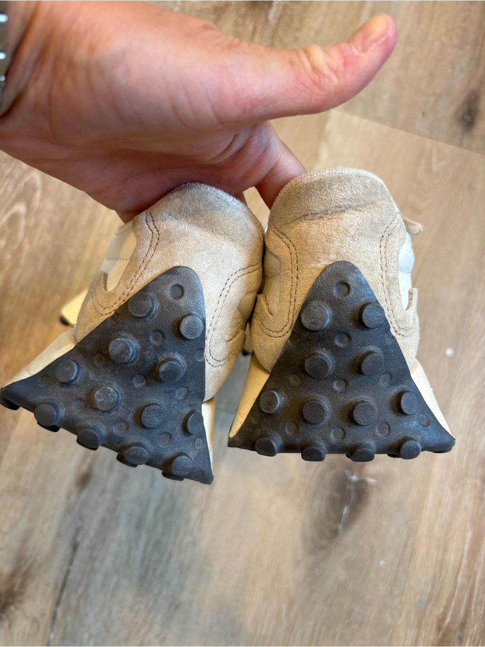 New Balance 327 Runner Sneakers - Picture 5 of 8